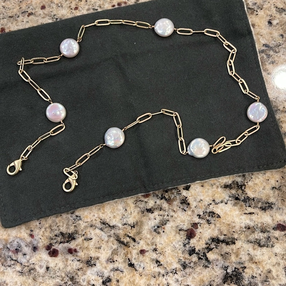 Eyeglass lanyard - pretty gold link & pearl chain for eyeglasses. 22” long